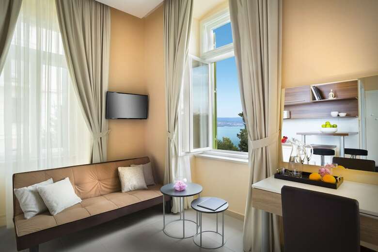 Apartamentos Remisens Villa Atlanta