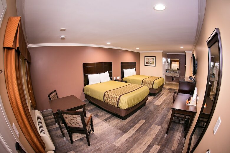 Motel Rodeway Inn & Suites