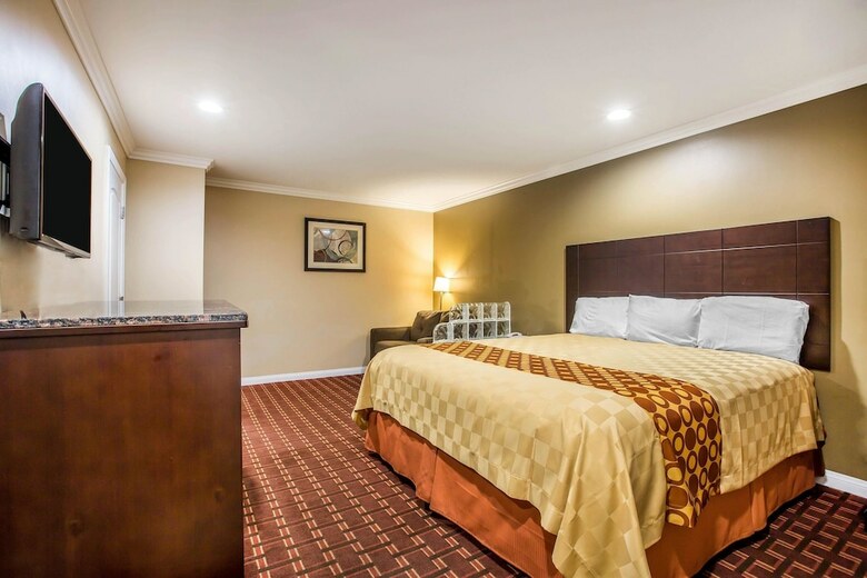 Motel Rodeway Inn & Suites