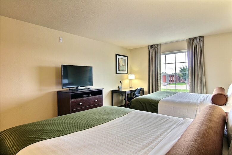 Cobblestone Hotel & Suites - Crookston