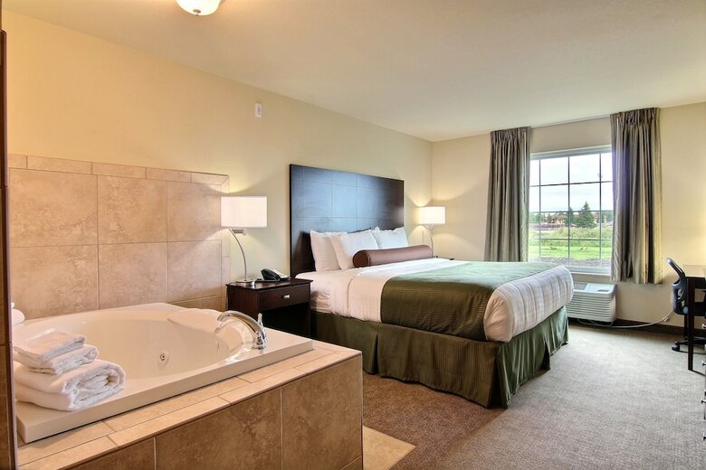 Cobblestone Hotel & Suites - Crookston
