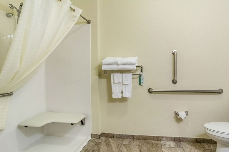 Cobblestone Hotel & Suites - Crookston
