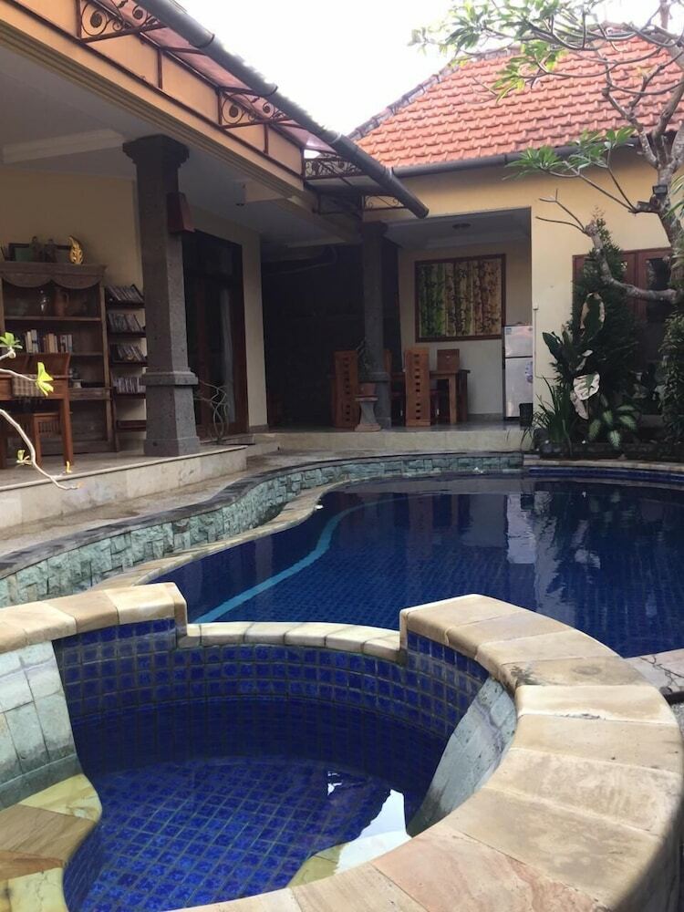 Intan Mutiara Sanur Beach Villa