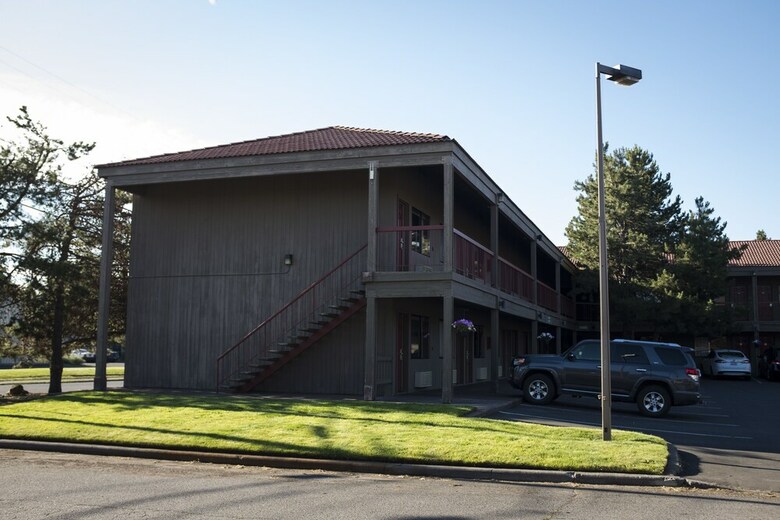 Hotel Bend Three Sisters Inn & Suites