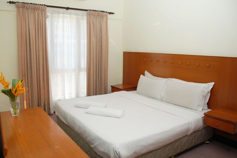 Marina Court Resort Condominium