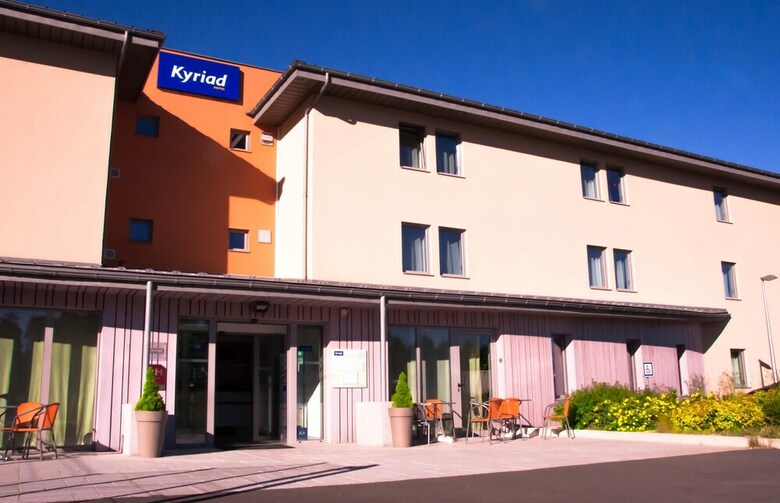 Hotel Kyriad Saint Chely D'apcher - Aire de La Loz�re