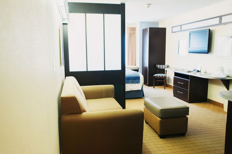 Hotel Three Rivers Inn & Suites