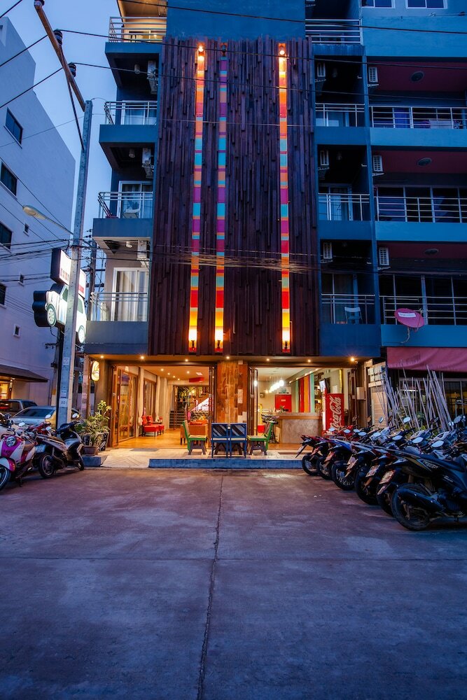 Oyo 292 The Oddy Hip Hotel