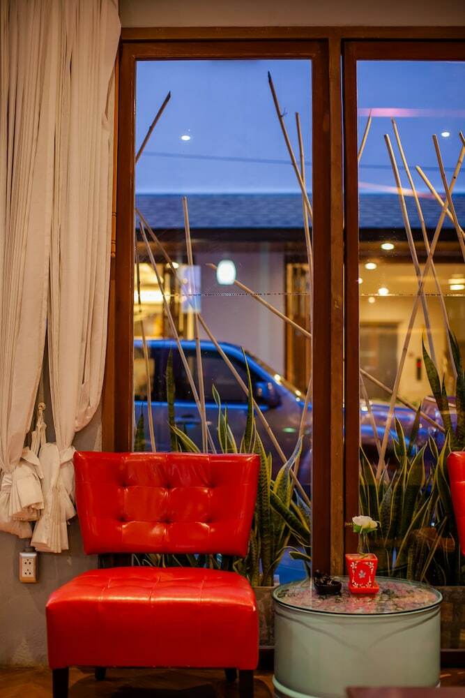 Oyo 292 The Oddy Hip Hotel