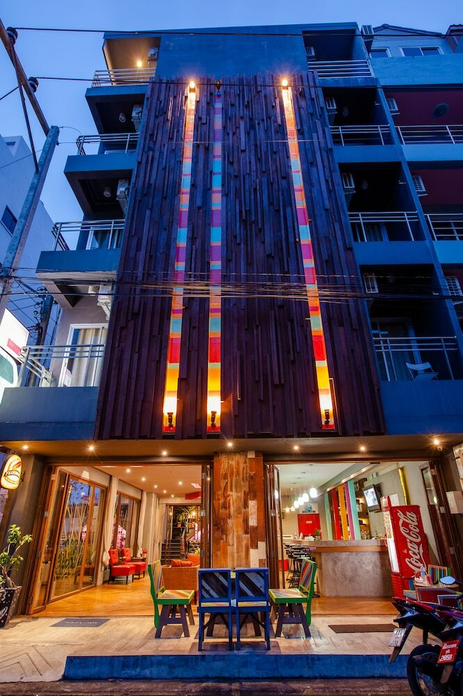 Oyo 292 The Oddy Hip Hotel
