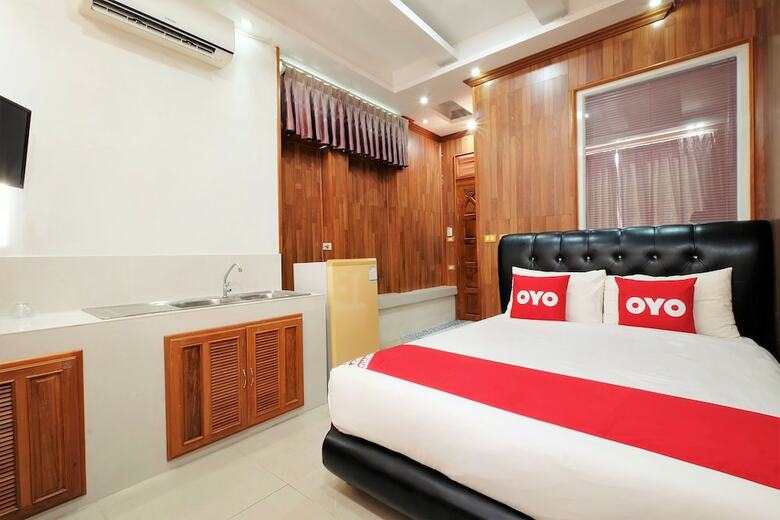 Hotel Oyo 485 Million Patong Beach Resort