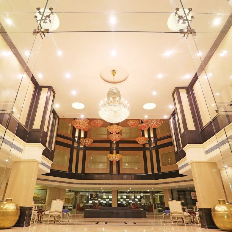 Hotel Golden Tulip Jaipur