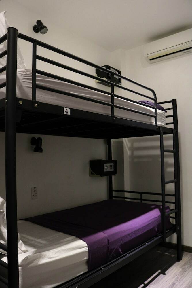 Hostal Suite Travelers Inn