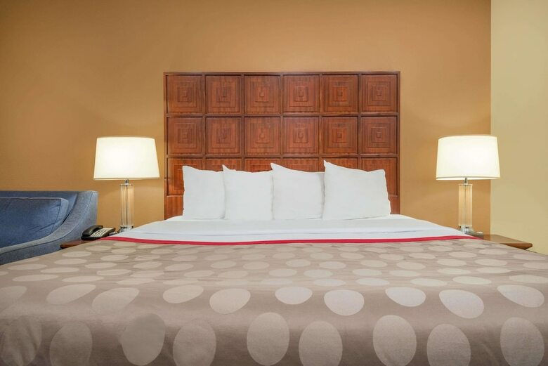 Hotel Ramada By Wyndham Columbus North