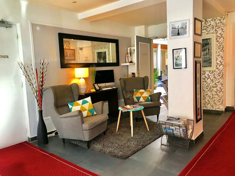 Hotel H�tel Clairefontaine