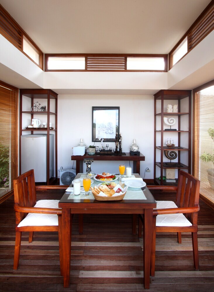Airis Luxury Villas & Spa