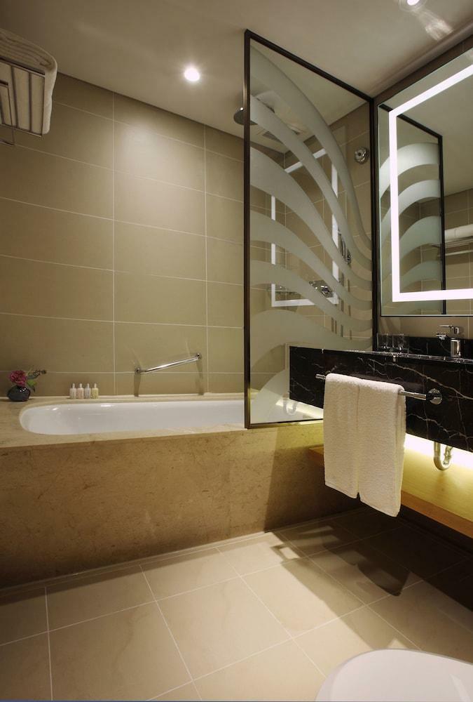 Lotte City Hotel Jeju