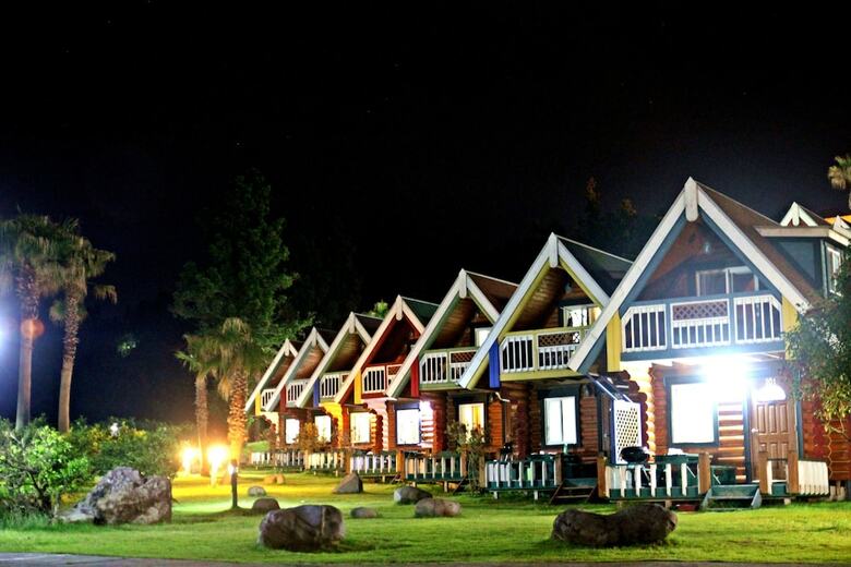 Hotel Jeju Jungmun Log Pension & Resort