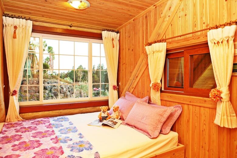 Hotel Jeju Jungmun Log Pension & Resort