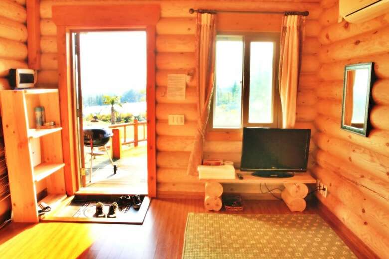 Hotel Jeju Jungmun Log Pension & Resort