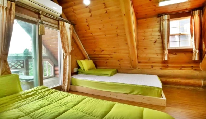 Hotel Jeju Jungmun Log Pension & Resort