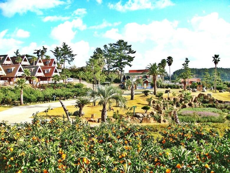 Hotel Jeju Jungmun Log Pension & Resort