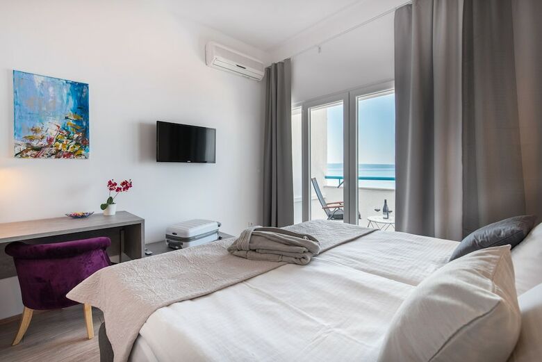 Posada Beachfront Apartmants Zanic