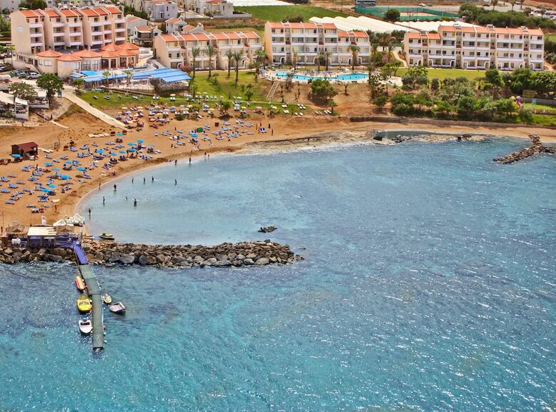 Aparthotel Myroandrou Beach Apartments