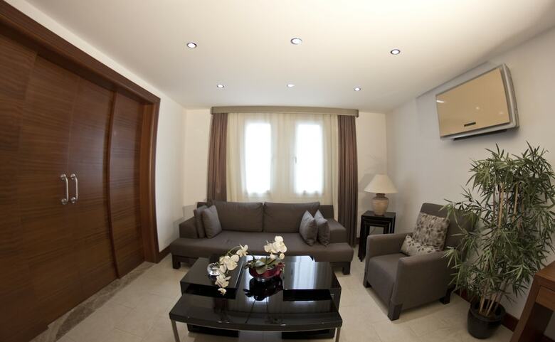 Hotel Manastir And Suites