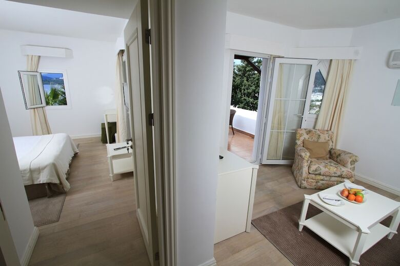 Hotel Manastir And Suites