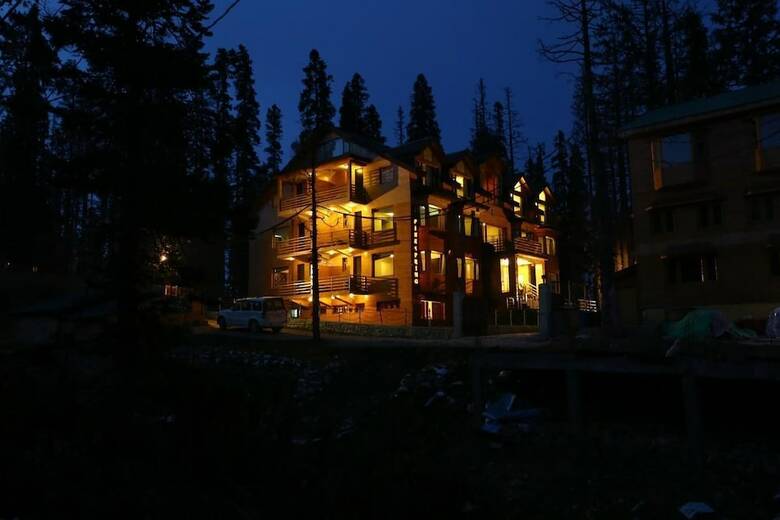 Hotel Pine Spring Gulmarg