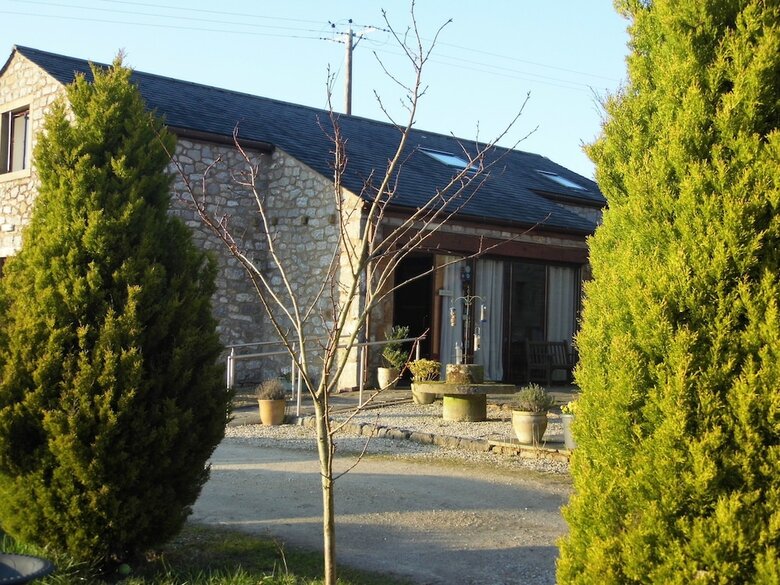 Bed & Breakfast Clerk Laithe Lodge