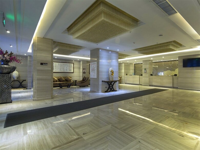 Xinghe Xianjiang Hotel (Railway Station Branch)