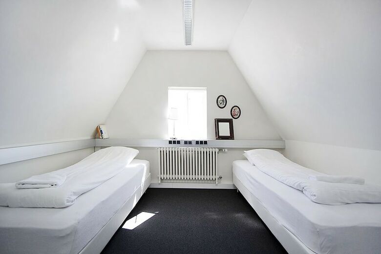 Hotel Heradsskolinn Historic Guesthouse
