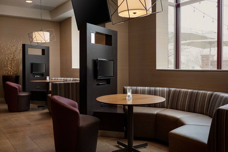 Hotel Courtyard By Marriott Denver Airport