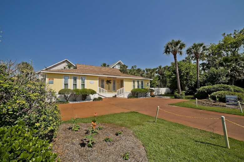 Apartamentos Desoto Beach Bungalows