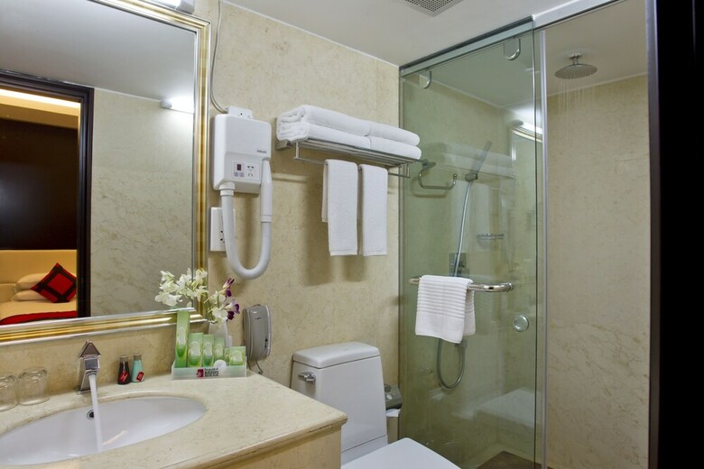 Innotel Luxury Business Hotel