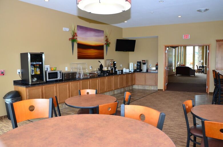 Hotel Cobblestone Inn & Suites - Newton