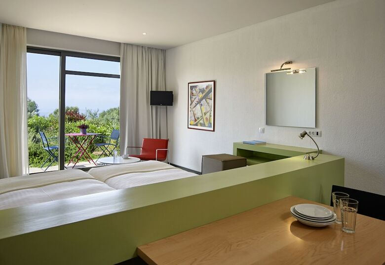 Aparthotel Leivatho Hotel