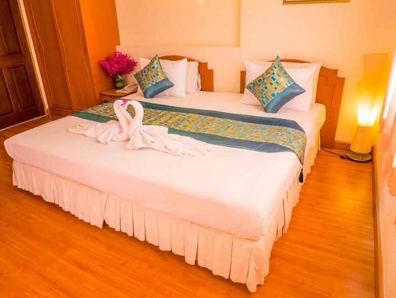 Chomsin Hua Hin Hotel