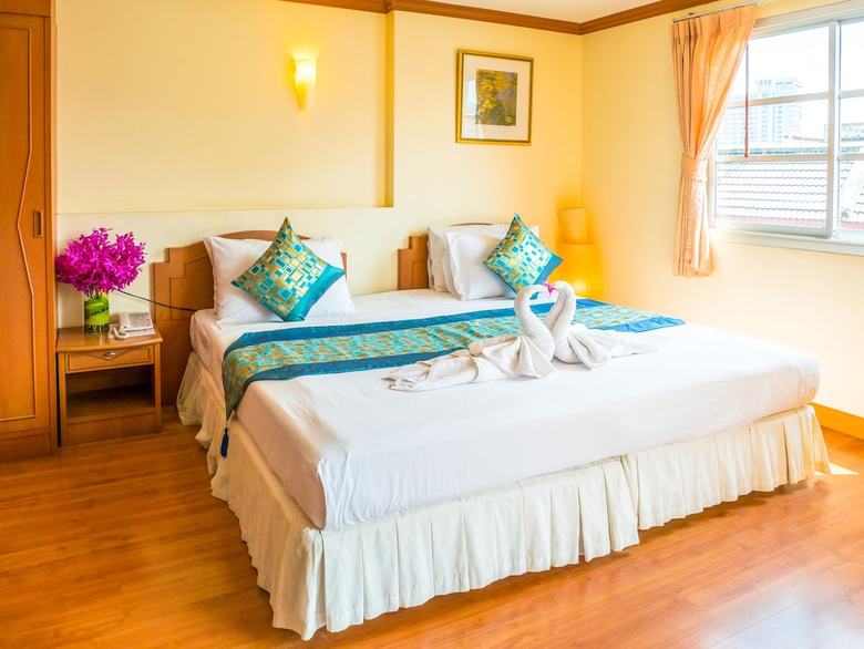 Chomsin Hua Hin Hotel