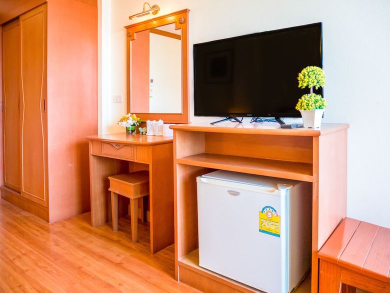 Chomsin Hua Hin Hotel