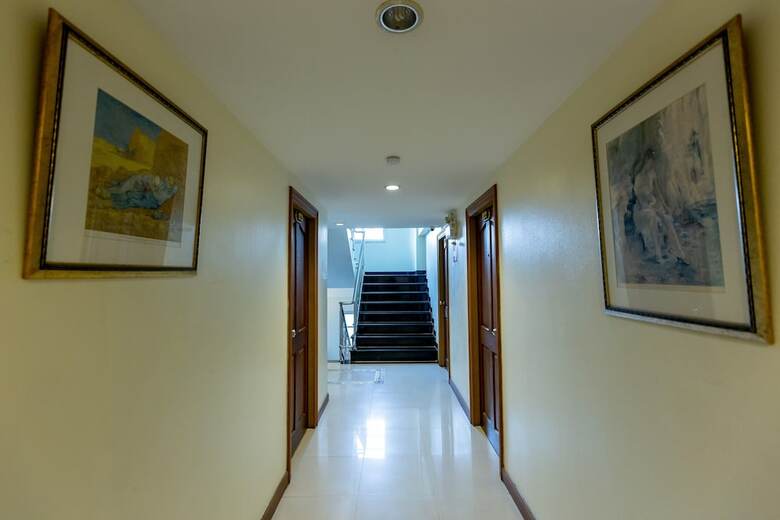 Chomsin Hua Hin Hotel