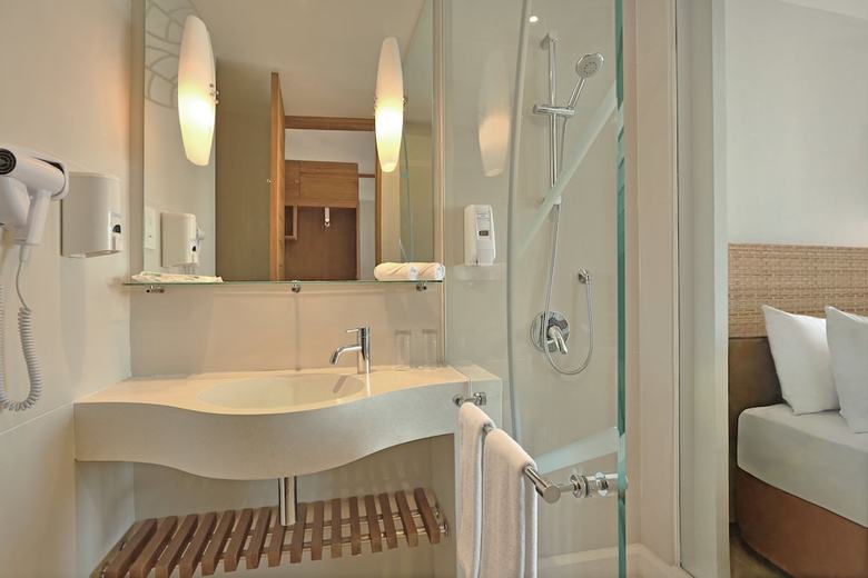 Hotel Holiday Inn Express Bali Raya Kuta