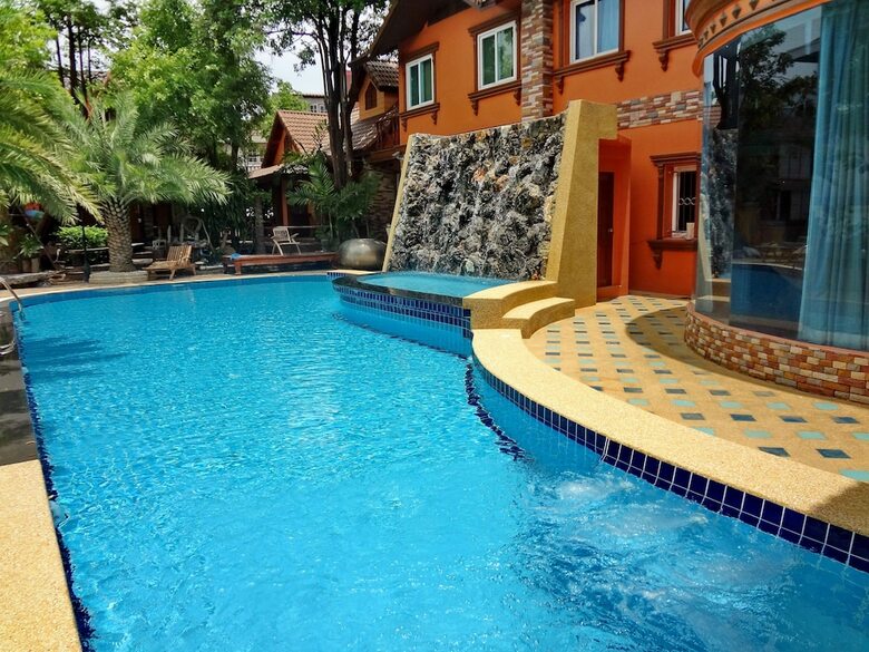 Hotel Khunsri Resort Pattaya
