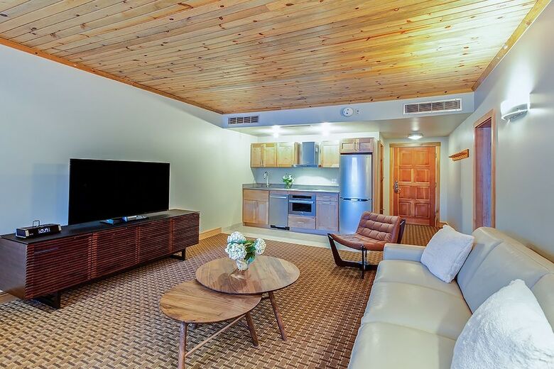 Apartamento Ice House Suites And Condominiums