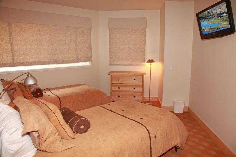 Apartamento Ice House Suites And Condominiums