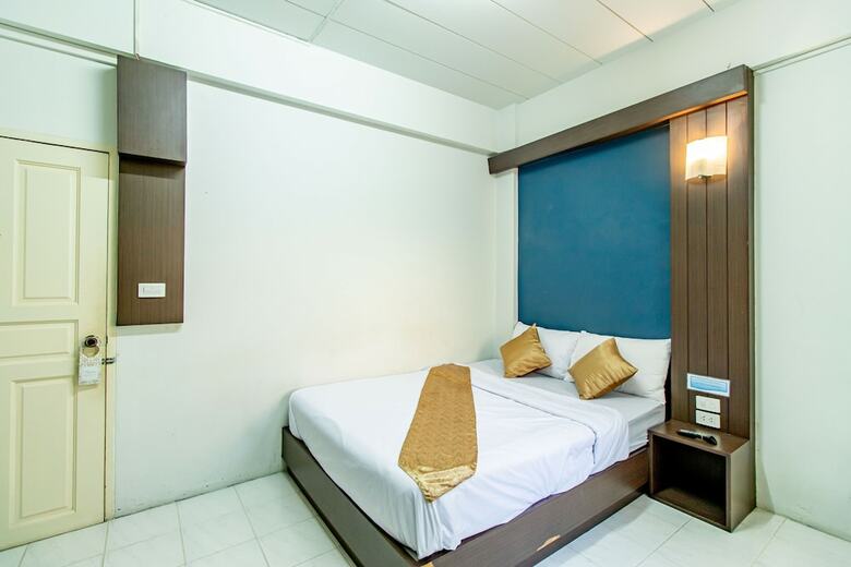 Hotel Riski Residence Bangkok-noi