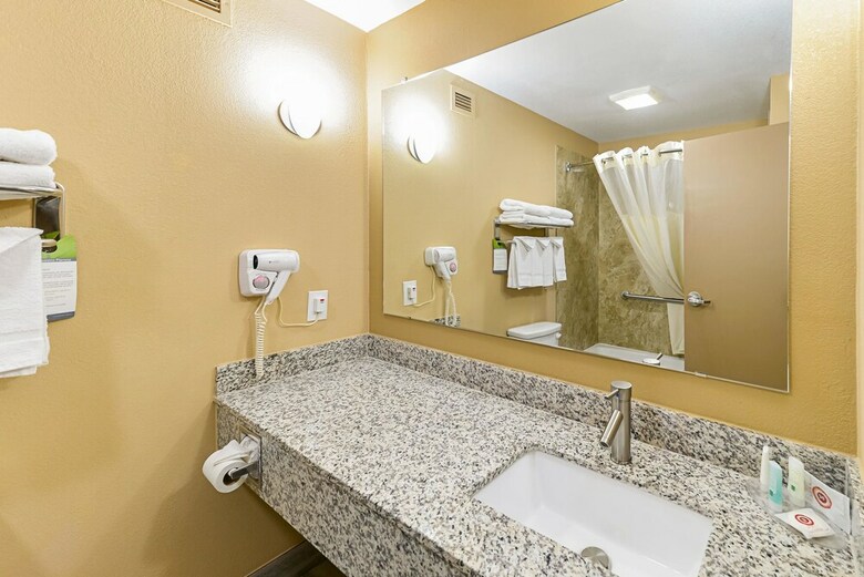 Hotel Quality Inn & Suites