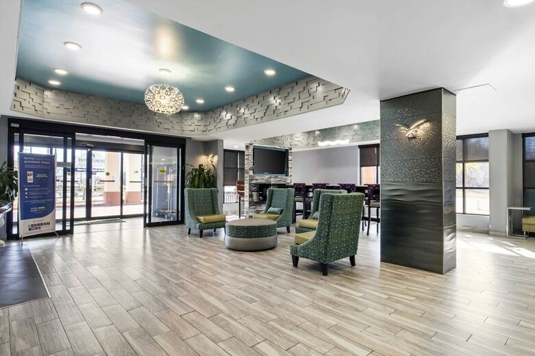 Hotel Quality Inn & Suites Montgomery East Carmichael Rd